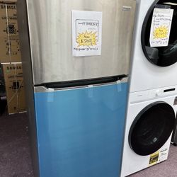 Refrigerator, 30” Wide Top Freezer Refrigerator With Warranty