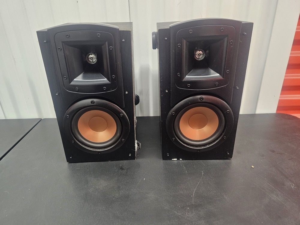 Pair Of KLIPSCH B200 Highly Rated Bookshelf Speakers