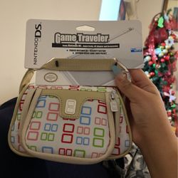 Nintendo DS Game Traveler
