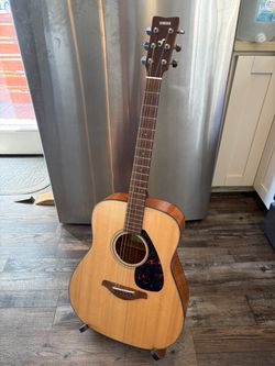 Yamaha FG800 Acoustic Guitar