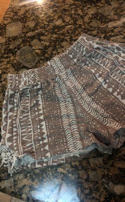 Girls shorts good condition size 10-12