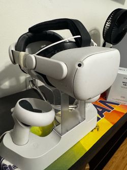 Meta Question 2 128GB Bundle With Charging Dock