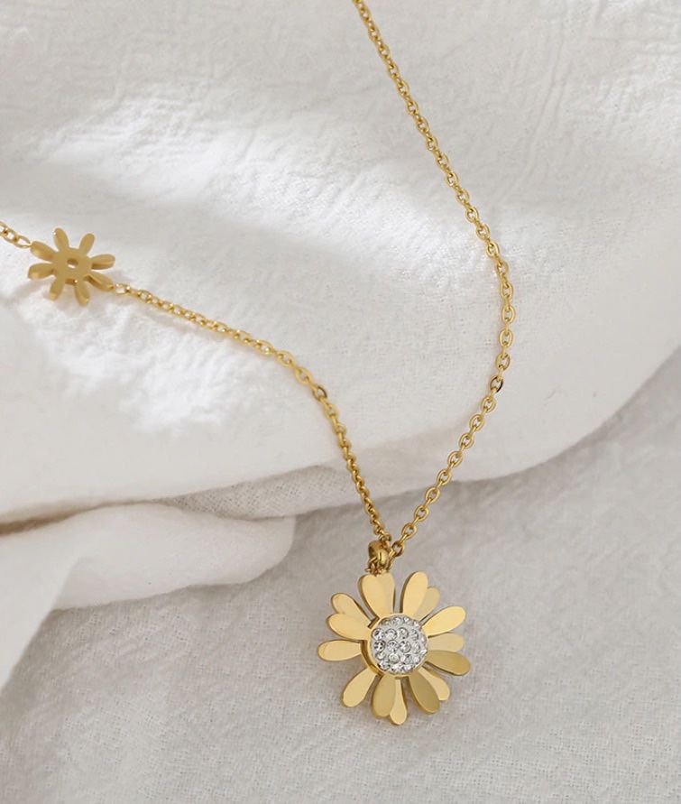 Daisy flower Pendant Choker necklace 316