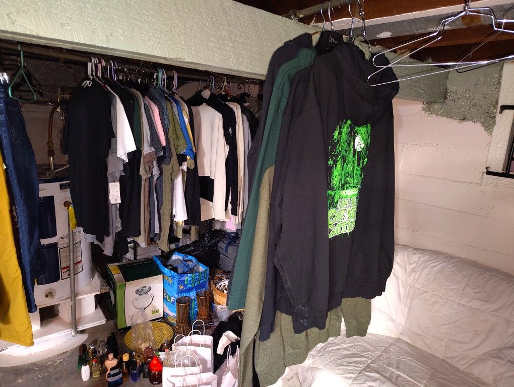 Yeti Mixed T Shirt Lot Size Medium 4 Shirts Unisex