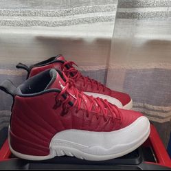 Size 9 Jordan 12