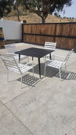 Outdoor table set