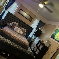 King Size Platform Bed with Headboard, Footboard, Platform, Wooden Slats in Velvet, with Storage in Grey, No Box Spring Needed, Easy Assembly, Up to