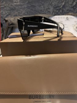 Burberry Woman Shades