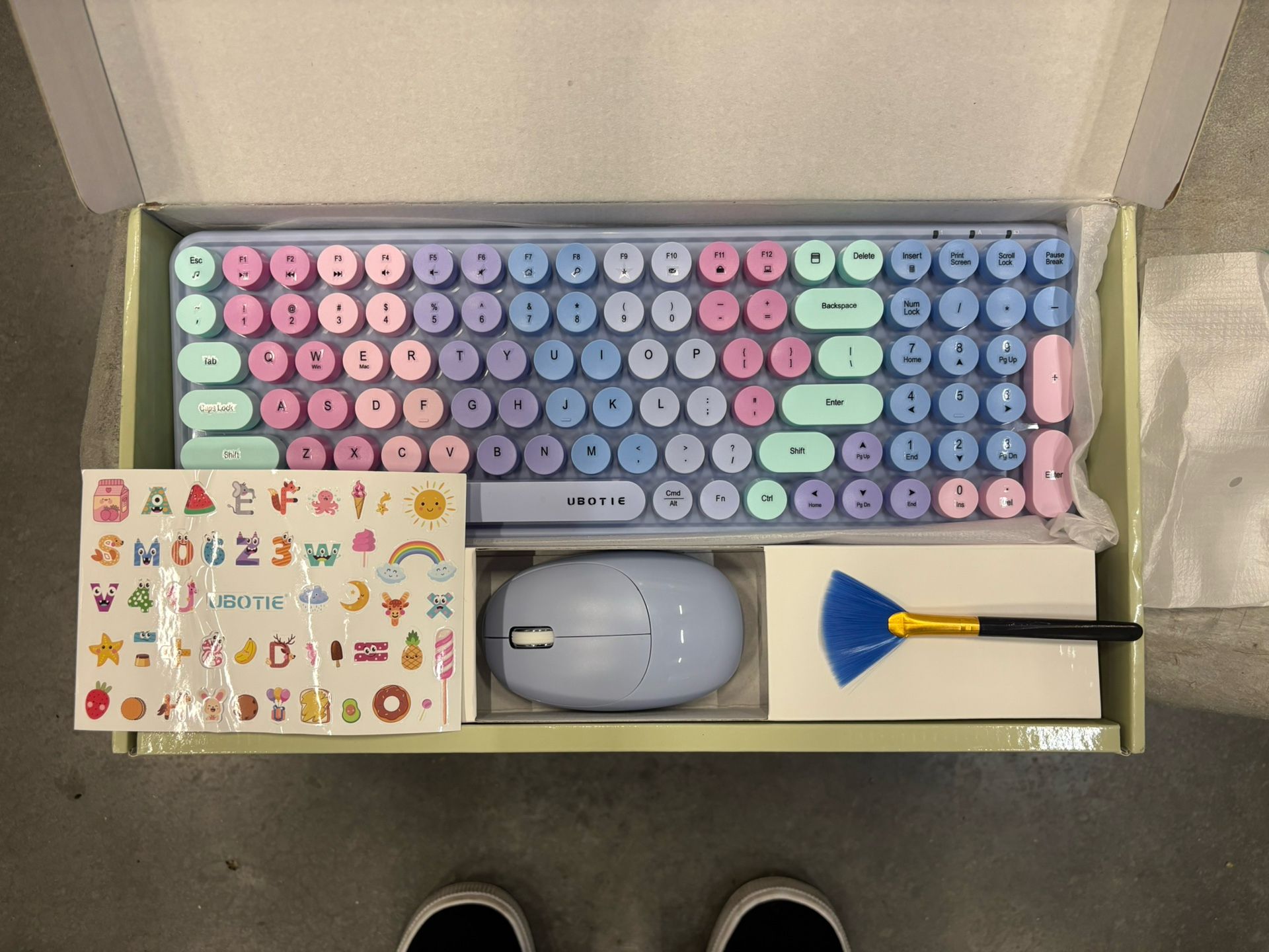 Wireless Keyboard And Moose --cute!!