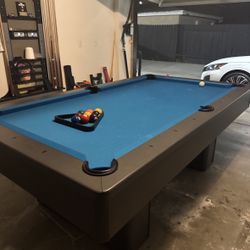 7’ Olhausen Pool Table And Harley Davidson Wall Cue Rack