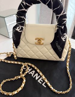 Chanel Kelly mini