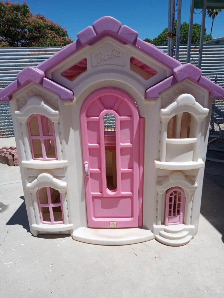 Kids "Barbie" Playhouse!!