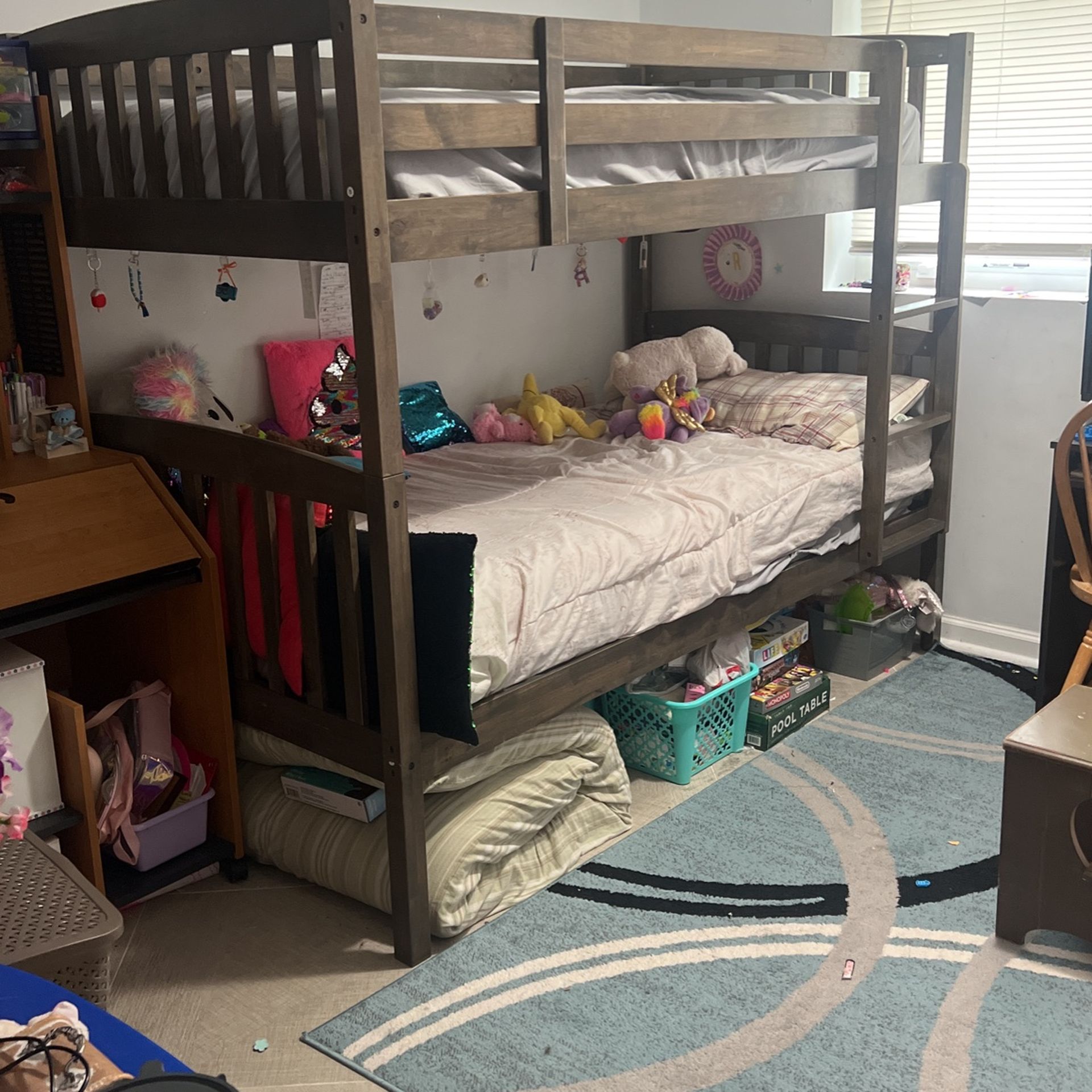 Twin size bunk bed
