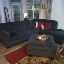 Sectional With Large Ottoman 