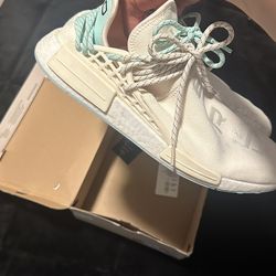 adidas Pharrell Williams X N.E.R.D X NMD Human Race |