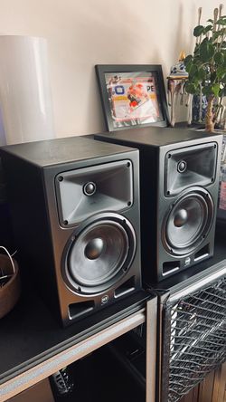 RCF AYRAPRO8 Studio
