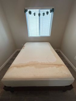 Full Size Mattress & Wood Frame