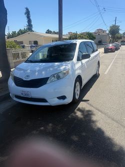 2014 Toyota Sienna