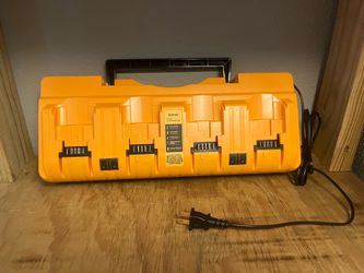 4 slot battery charger for DEWALT 20v