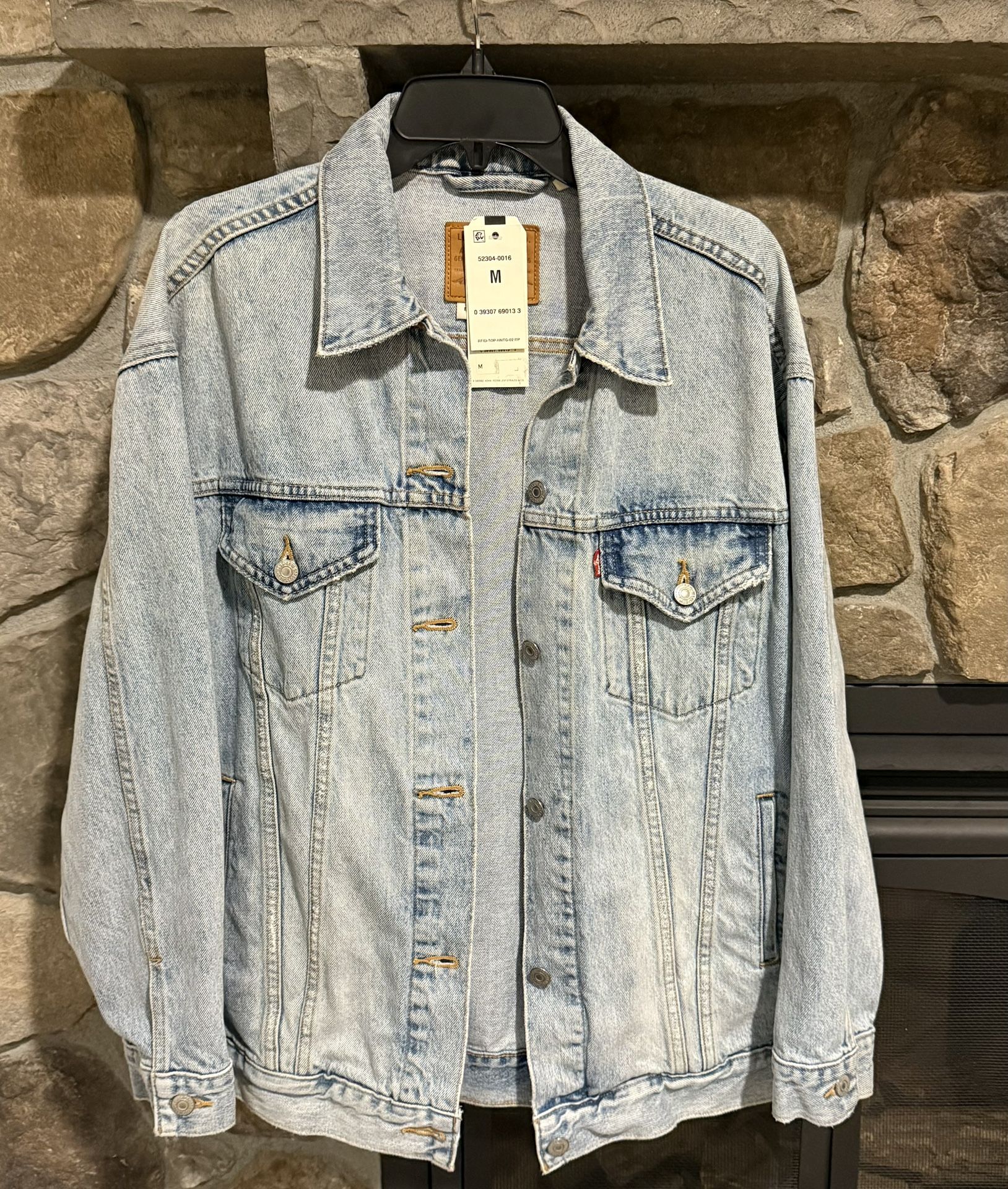Levi’s Women’s Baggy Trucker Jacket