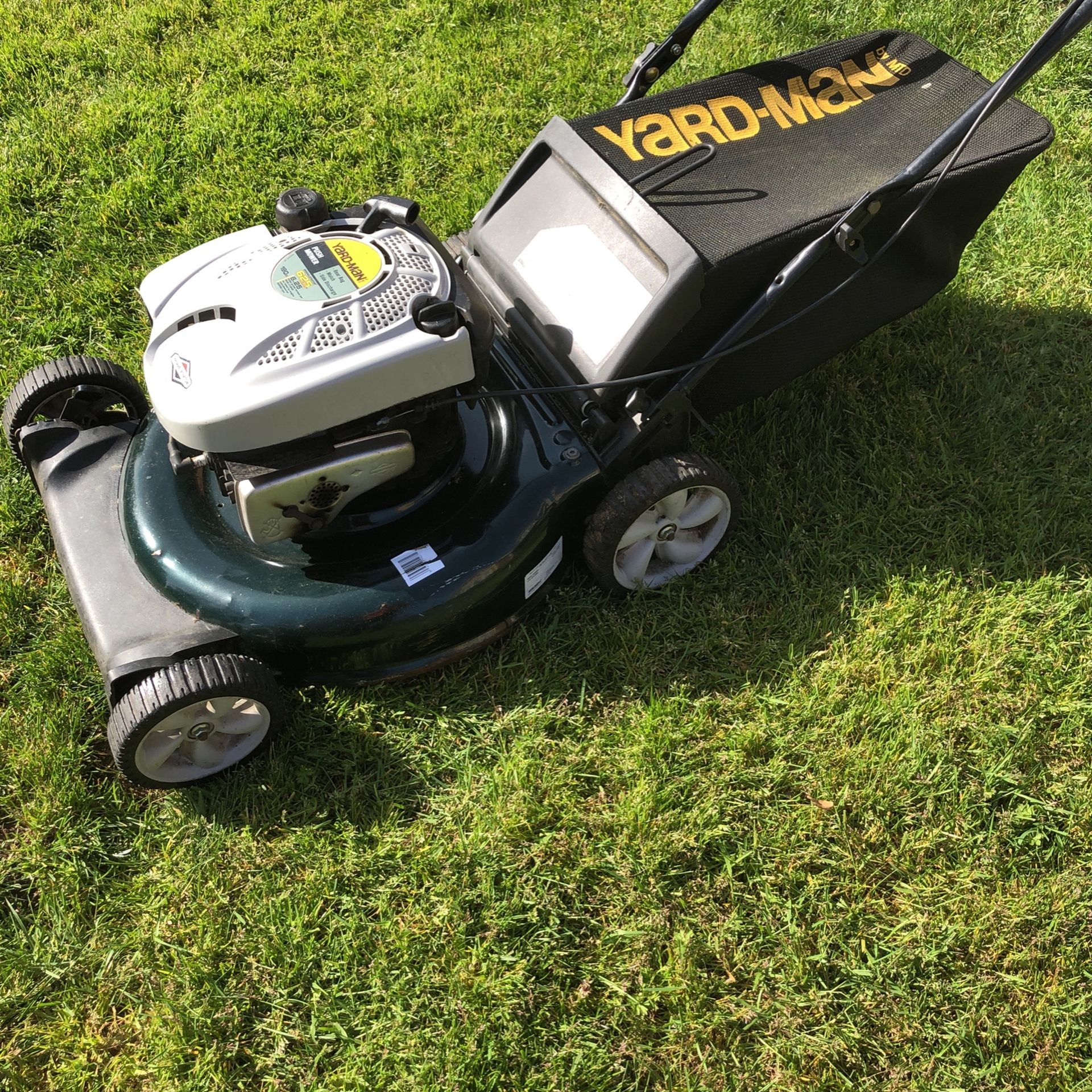Yard Man Lawn Mower Very Nice Condition 110 for Sale in Puyallup