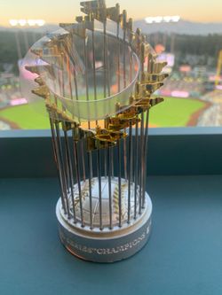 2026 Los Angeles Dodgers Trophy