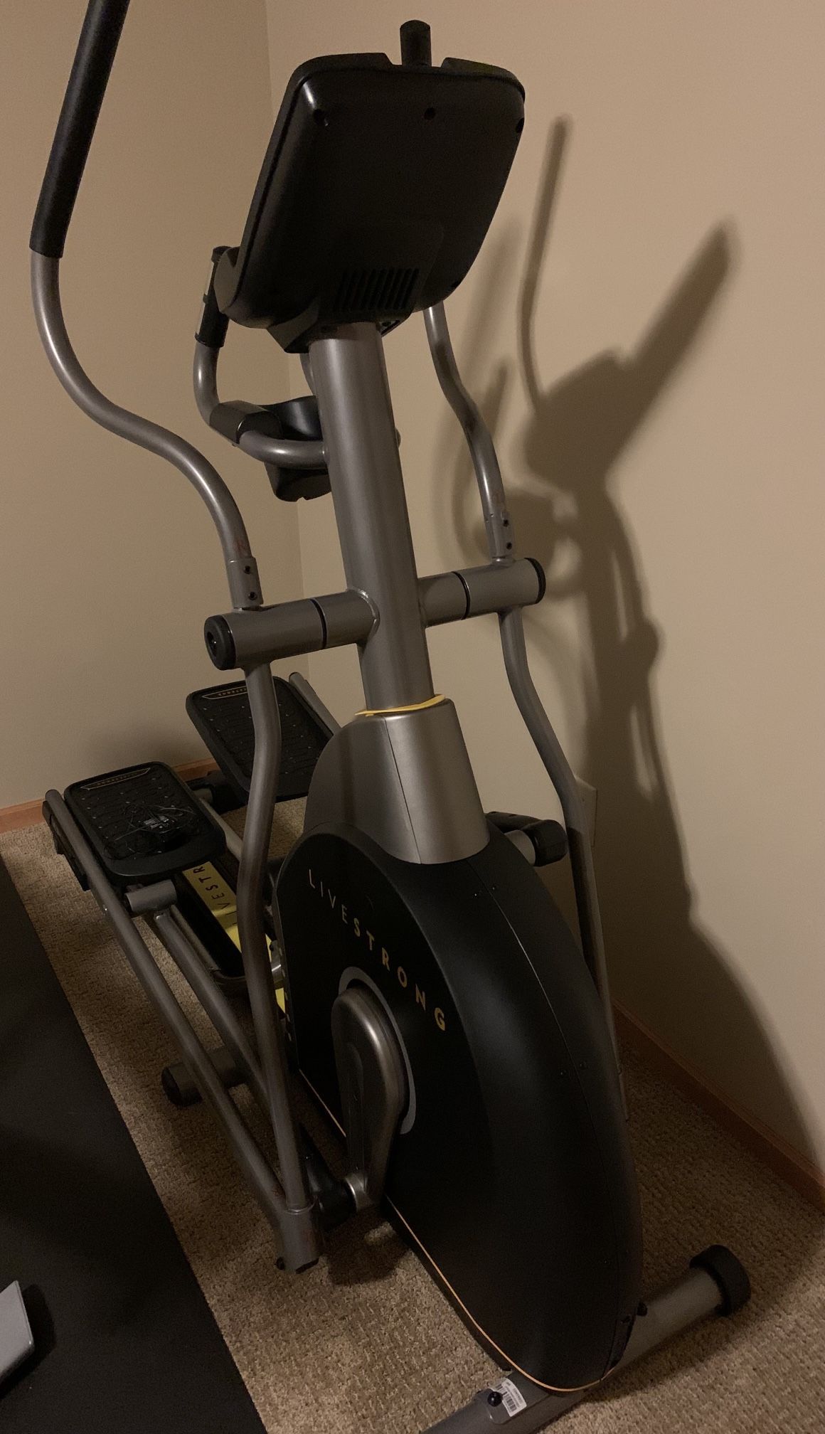 Livestrong LS8.0E Elliptical - Like New Used less than 60 Hours