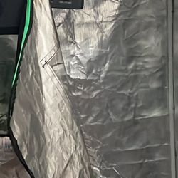 2 Grow Tents 2 Lights PH Checker And Humidifier 