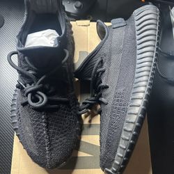 Adidas Yeezy 350 Onyx Size 9 Used