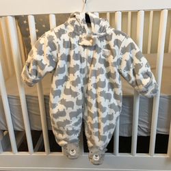 Newborn cute bear onesie perfect for the cold