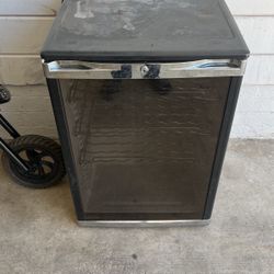 Mini fridge