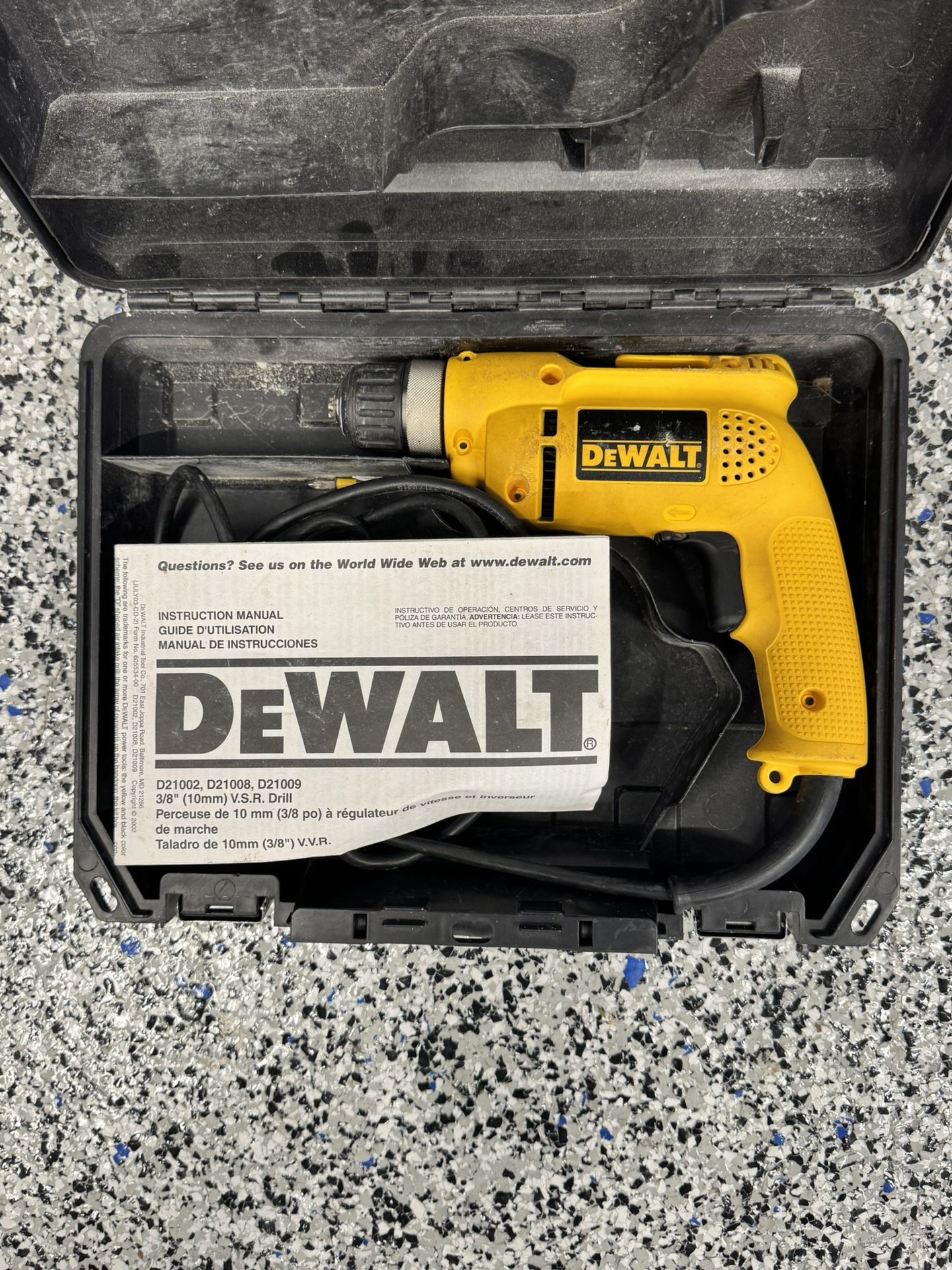 DEWALT D21008 VSR CORDED DRILL WITH CASE !!!