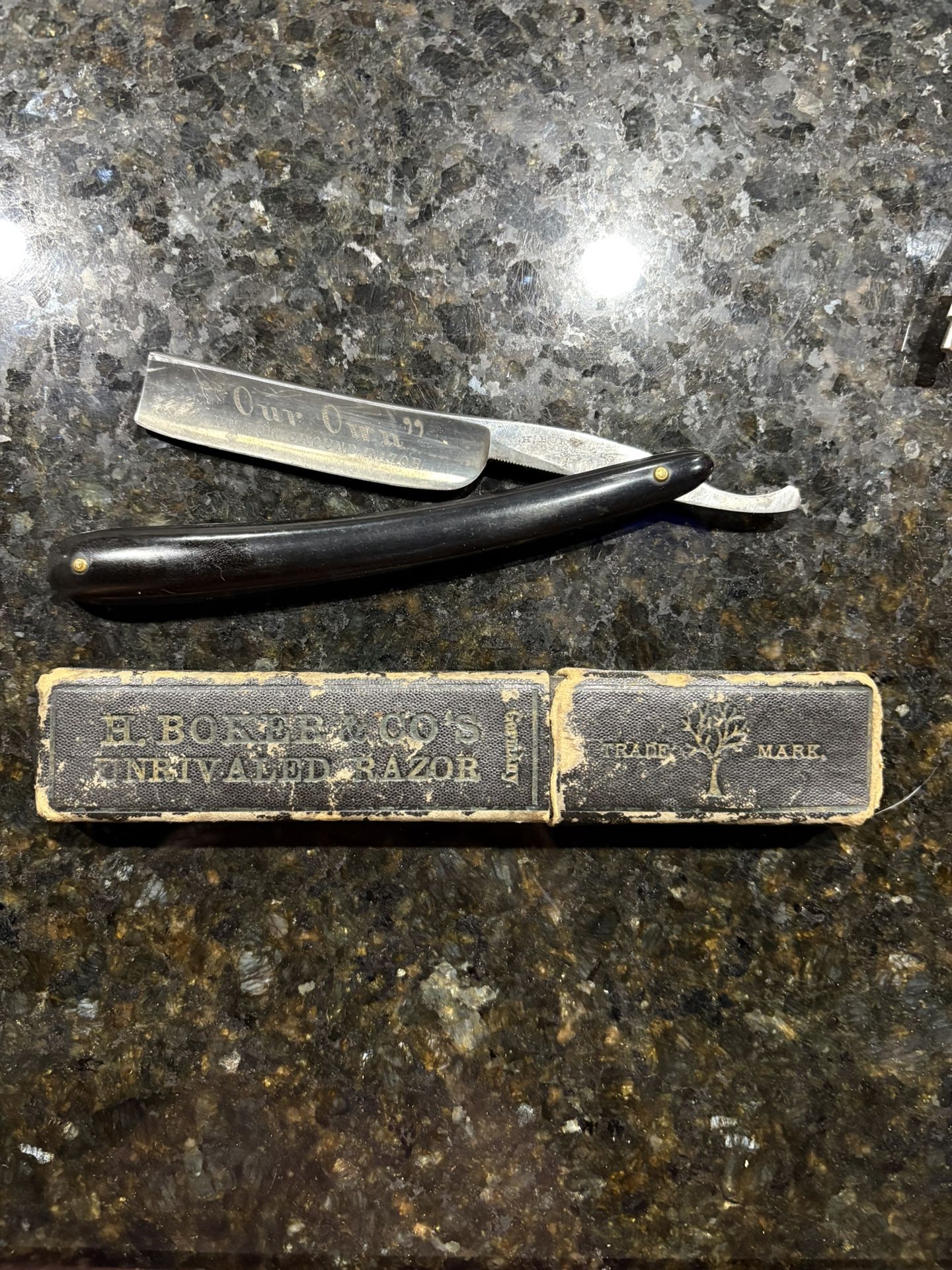 VINTAGE STRAIGHT RAZOR KNIFE H BOKER & CO TREE BRAND OUR OWN HOLLOW GROUND
