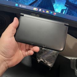 Black Nintendo 3DS
