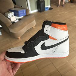 Jordan 1 Electro Orange Size 11 