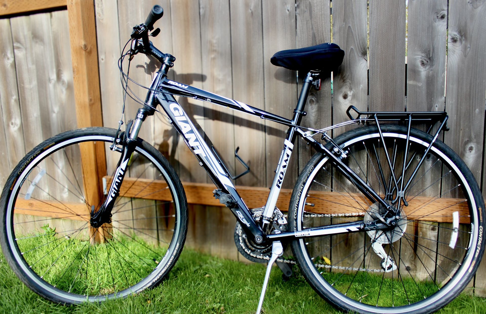 Giant Roam 3 Hybrid Bike