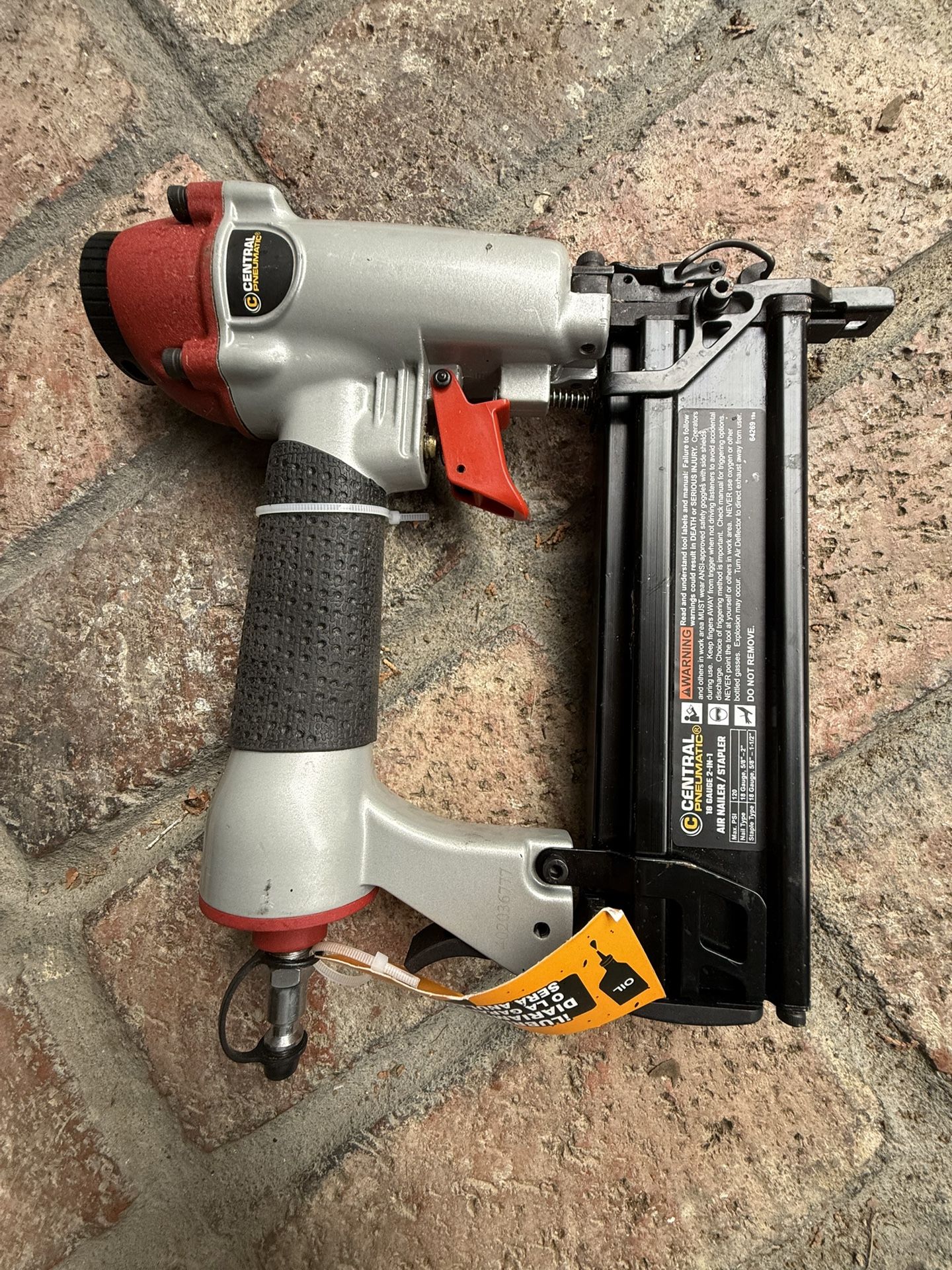 Central Pneumatic 18 Gauge 2-in-1 Air Nailer/Stapler