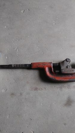Ridgid pipe cutter 1-2” Inches