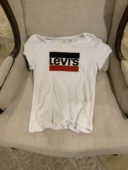 Women’s Levi shirt