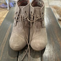 Toms Wedge Boots 