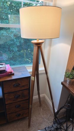 Tripod Floor Lamp - In Need of Repair