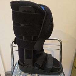 Free Breg Surgery Boot L w/ Air Compression