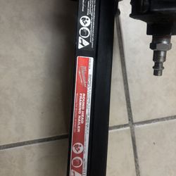 Milwaukee 7200-20 3-1/2 inch Full Round Head Framing Nail Gun