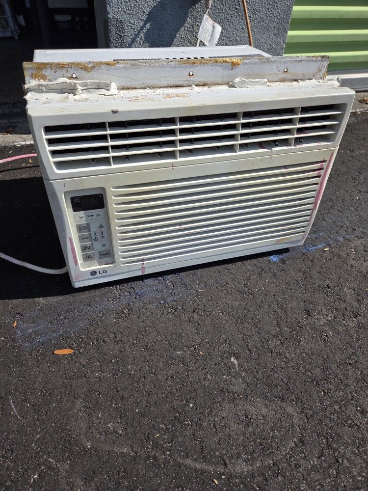LG Window Ac 6000 Btu Working Well Air Conditioner 