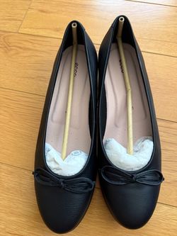 ECCO Black Leather Ballet Flats