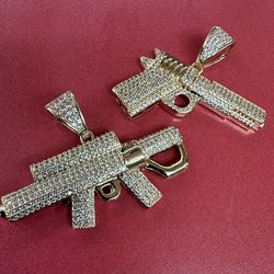 Micro-pave Settings simulated vvs diamonds stones pendant✨✨✨