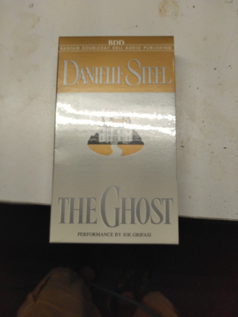 Danielle Steel - The Ghost