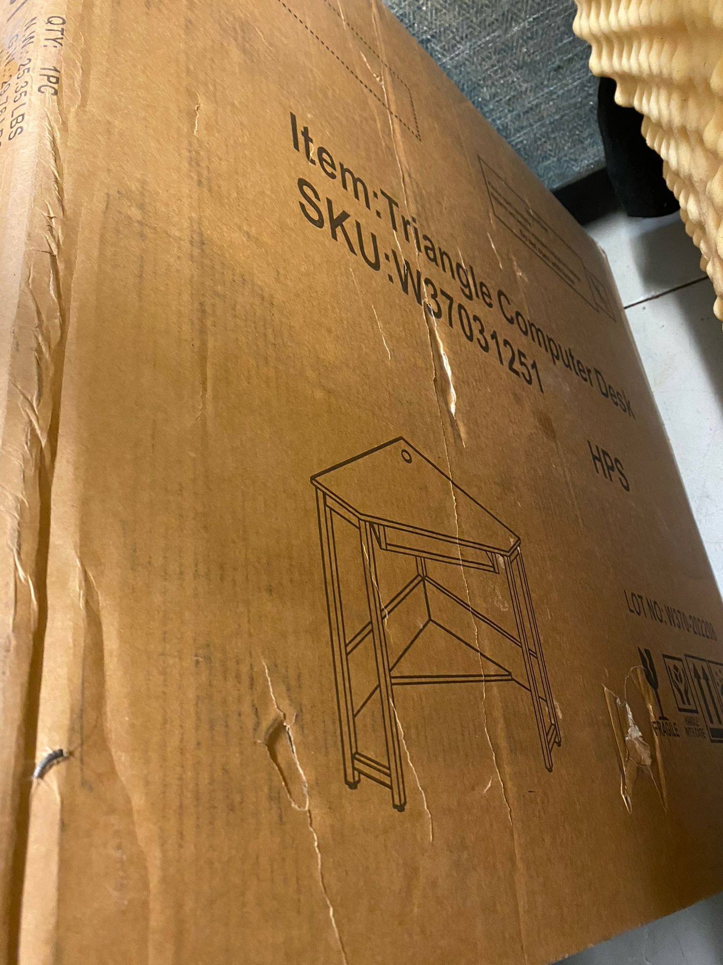 NIB triangle computer Desk, Wayfair, Brown