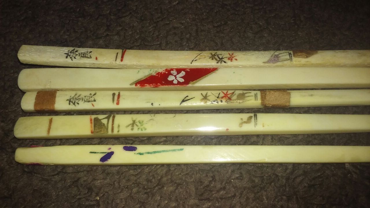 Chop sticks