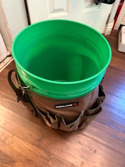 Tool bucket